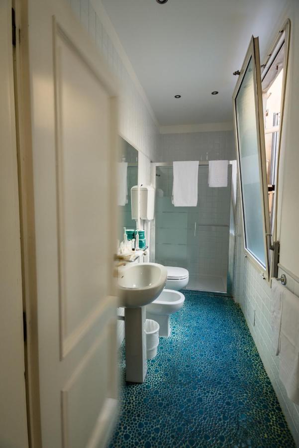 Residenza Due Torri Check In Presso Hotel Centrale Vicolo Cattani 7 Bologne Extérieur photo