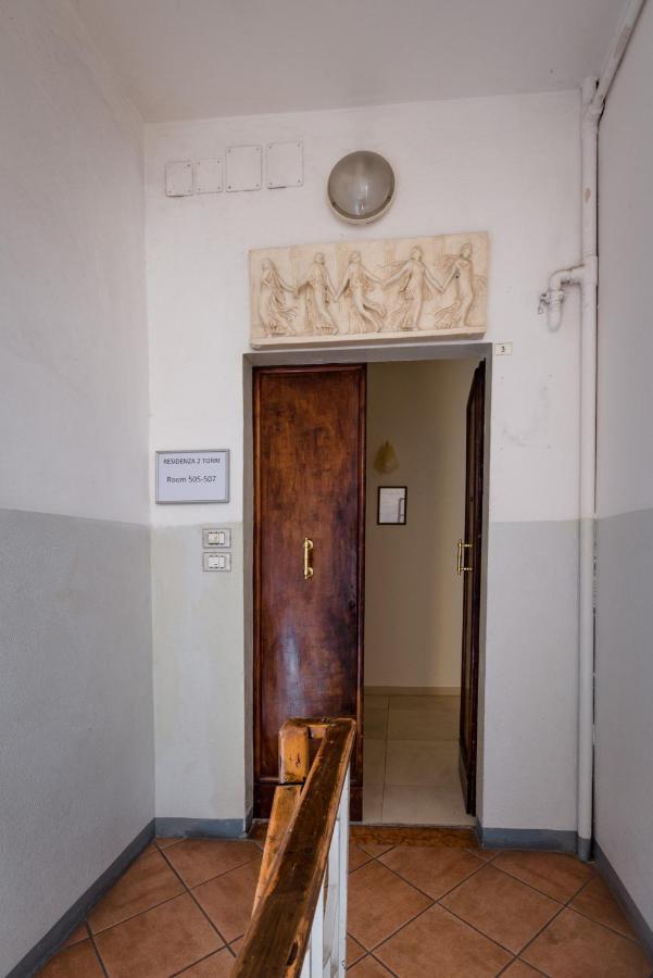 Residenza Due Torri Check In Presso Hotel Centrale Vicolo Cattani 7 Bologne Extérieur photo