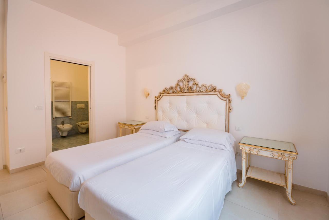 Residenza Due Torri Check In Presso Hotel Centrale Vicolo Cattani 7 Bologne Extérieur photo